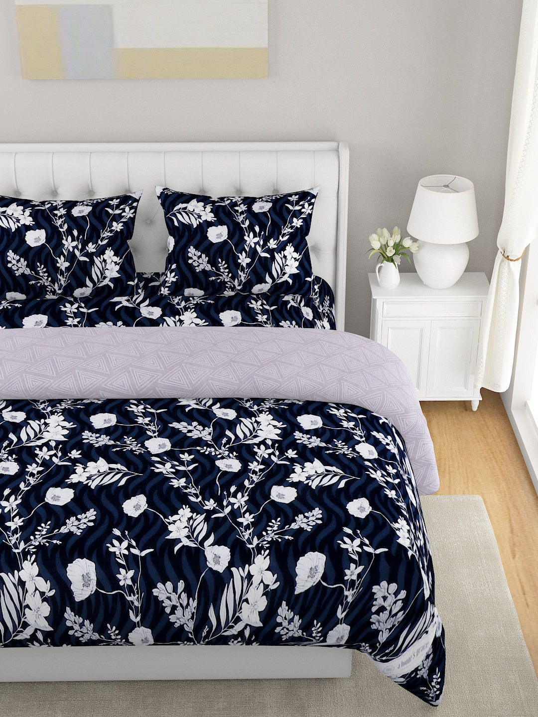Black & White 4 Pcs Printed Double Queen Bedding Set