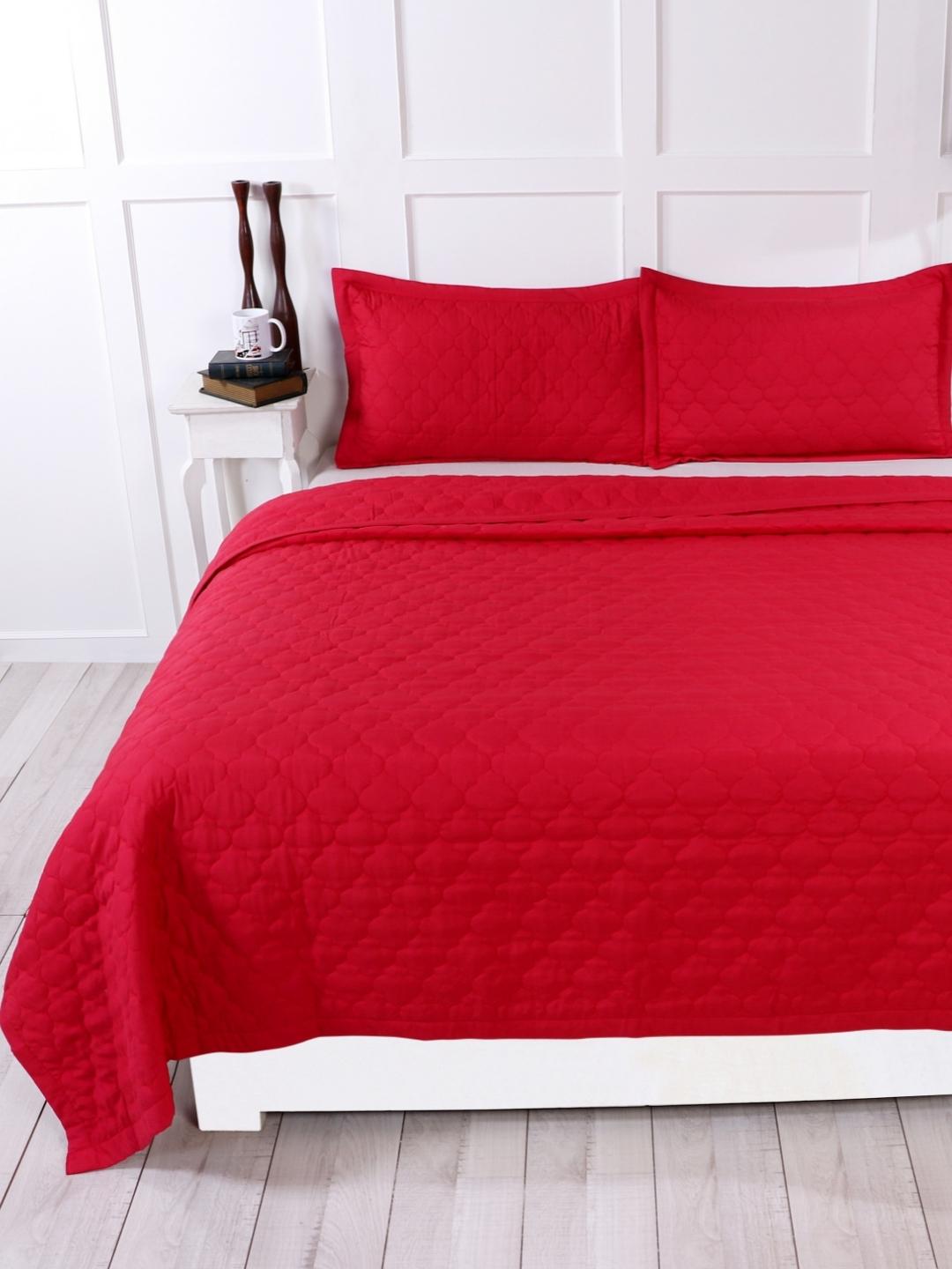 Double Bed Embroidered and Quilted Bedcover Set-Red