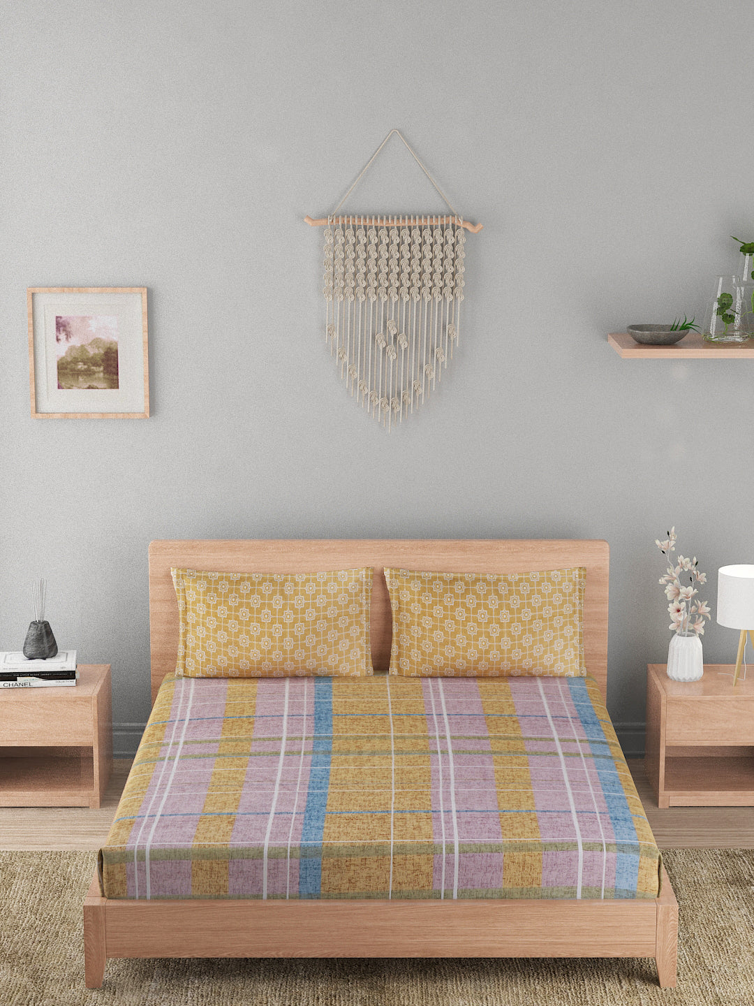 144 TC Cotton Double Bed Bedsheet With 2 Pillow Covers-Lavender Checks