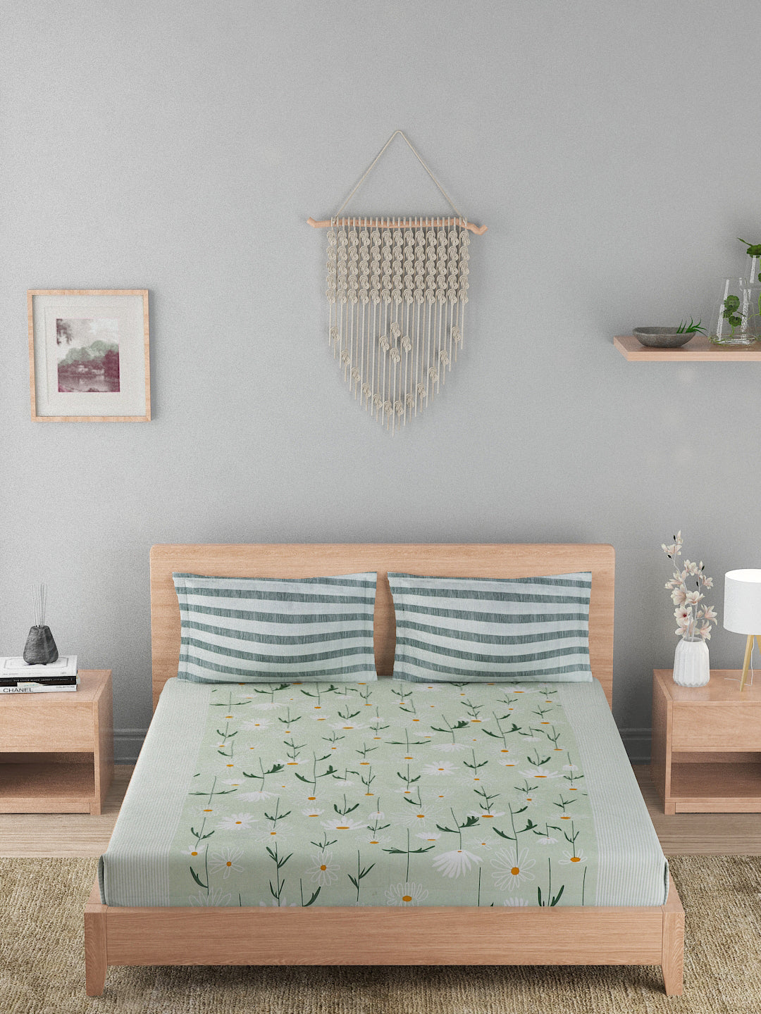 144 TC Cotton Double Bed Bedsheet With 2 Pillow Covers-Pastel Green