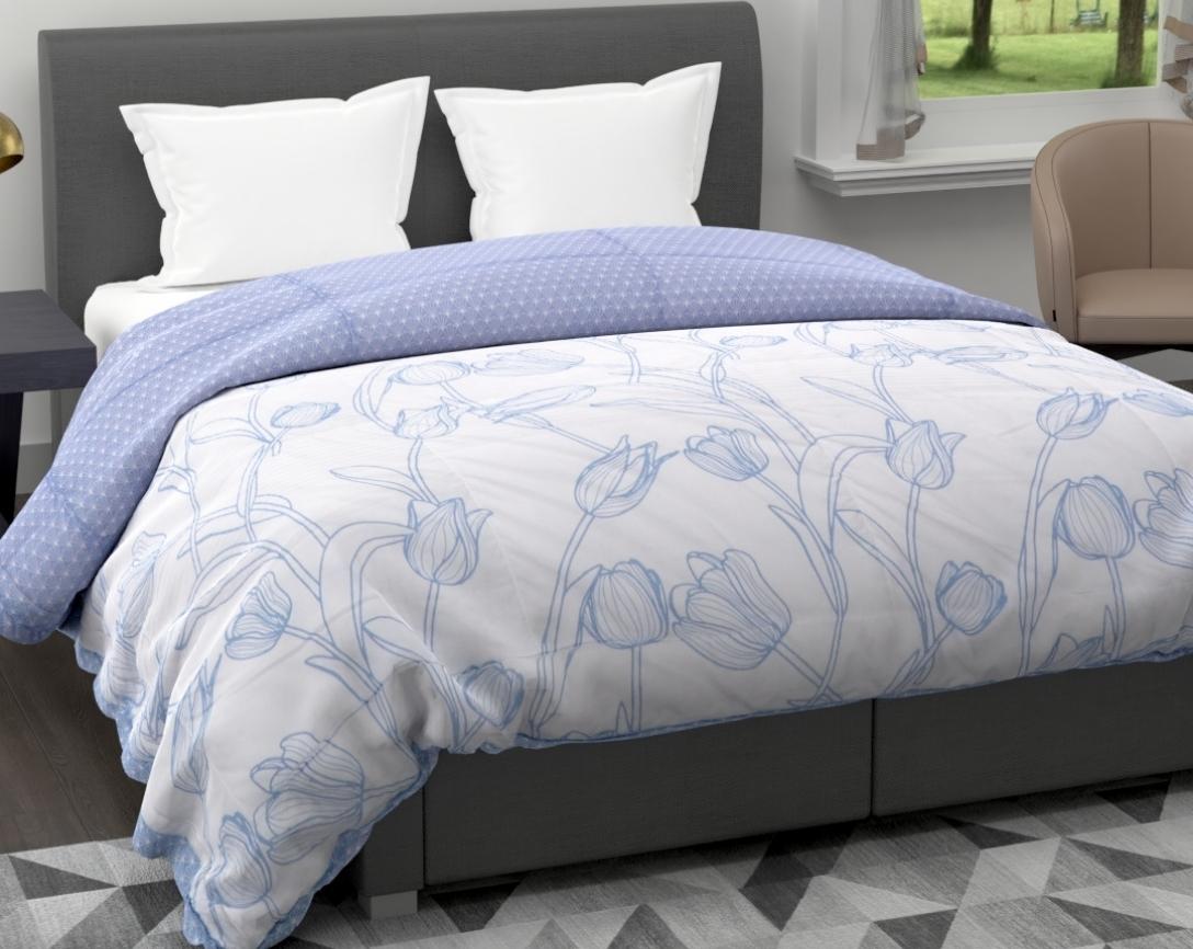 Sky blue and White Floral Double Bed Cozy Winter Quilt