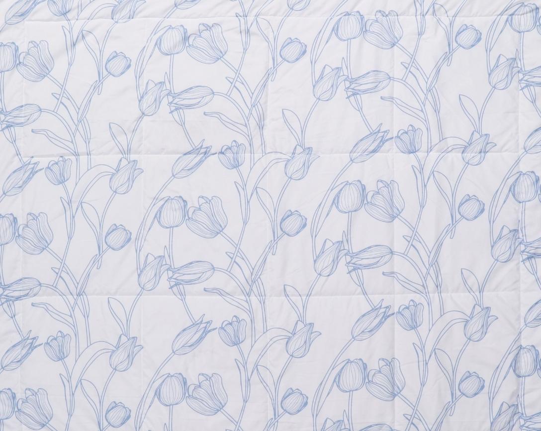 Sky blue and White Floral Double Bed Cozy Winter Quilt