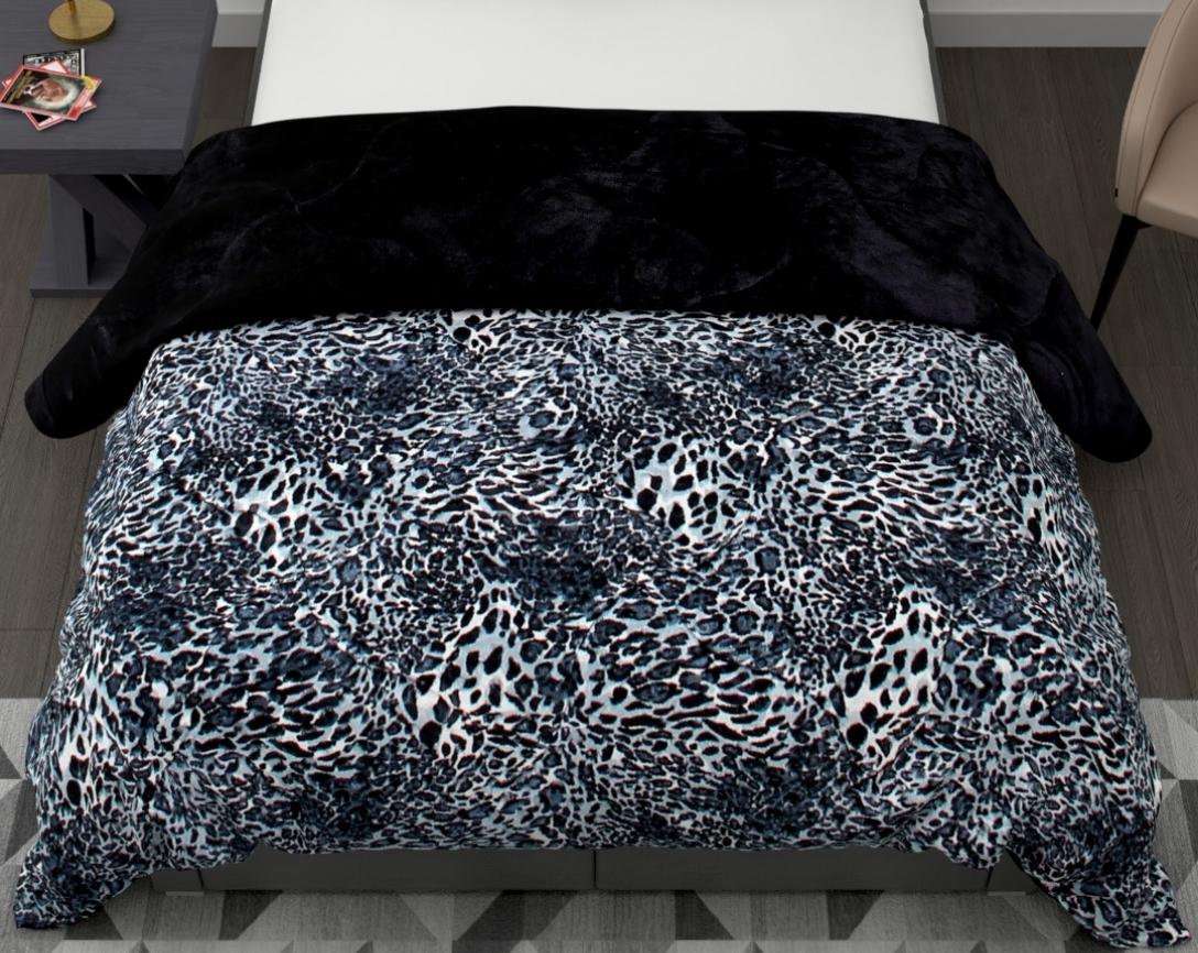 Soft and Cozy Skin Design Double Bed Winter Quilt (Black & Grey, 850 GSM)