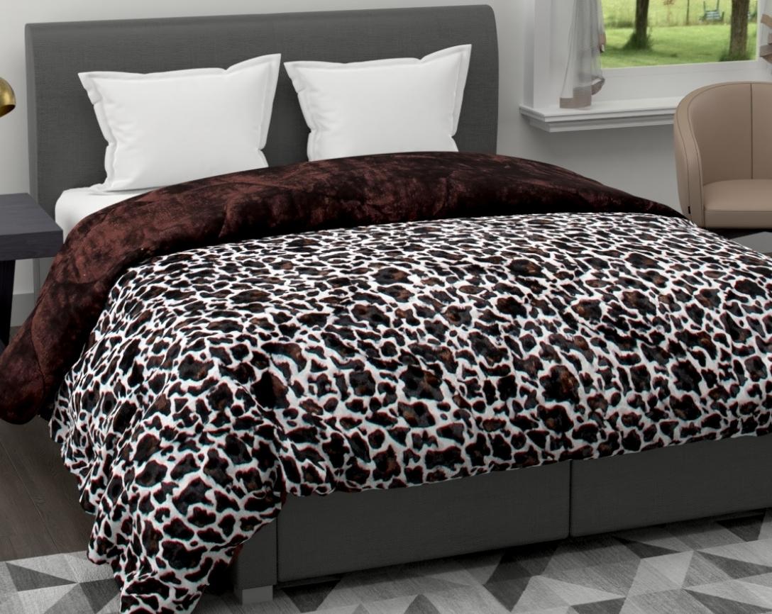 Soft and Cozy Skin Design Double Bed Winter Quilt (Brown & White, 850 GSM)